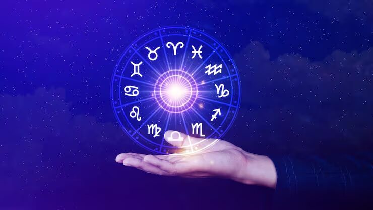 Rueda del zodiaco con los doce signos sobre un cielo estrellado